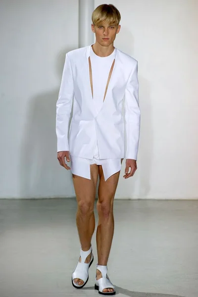 Look 1